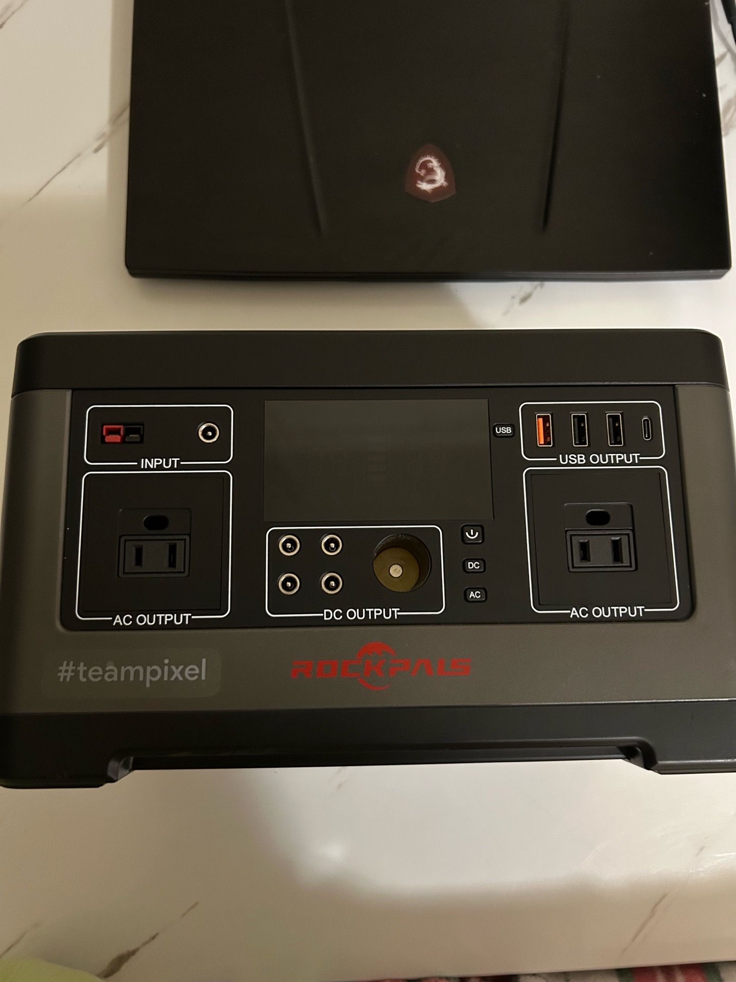 Rockpals portable power station