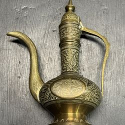 Brass TEAPOT Genie Bottle HINGED LID Ornate 6.75" SMALL PITCHER India ETCHED