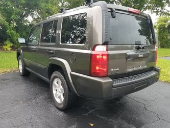 2006 JEEP COMMANDER V6 LEATHER GREAT SHAPE 136000 MILES 3RD ROW SEATING