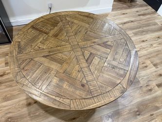 Round Wood Farmhouse/Rustic Dining Table  Set