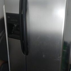 Kenmore side-by-side Refrigerator