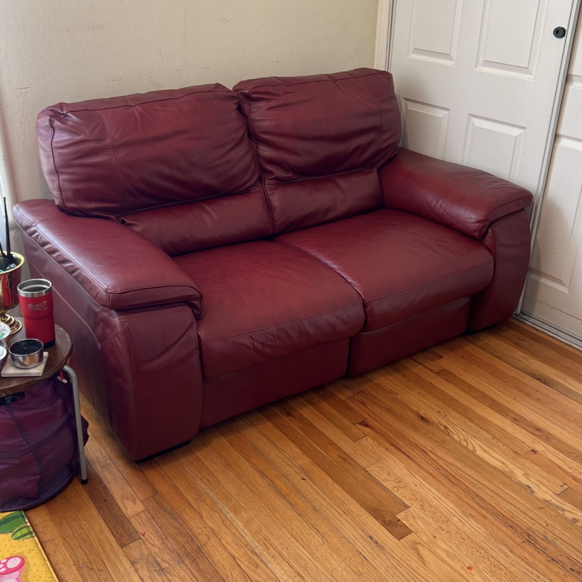 Leather & electrical reclining couch