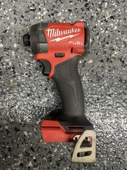 Milwaukee 18V 1/4 Impact Driver