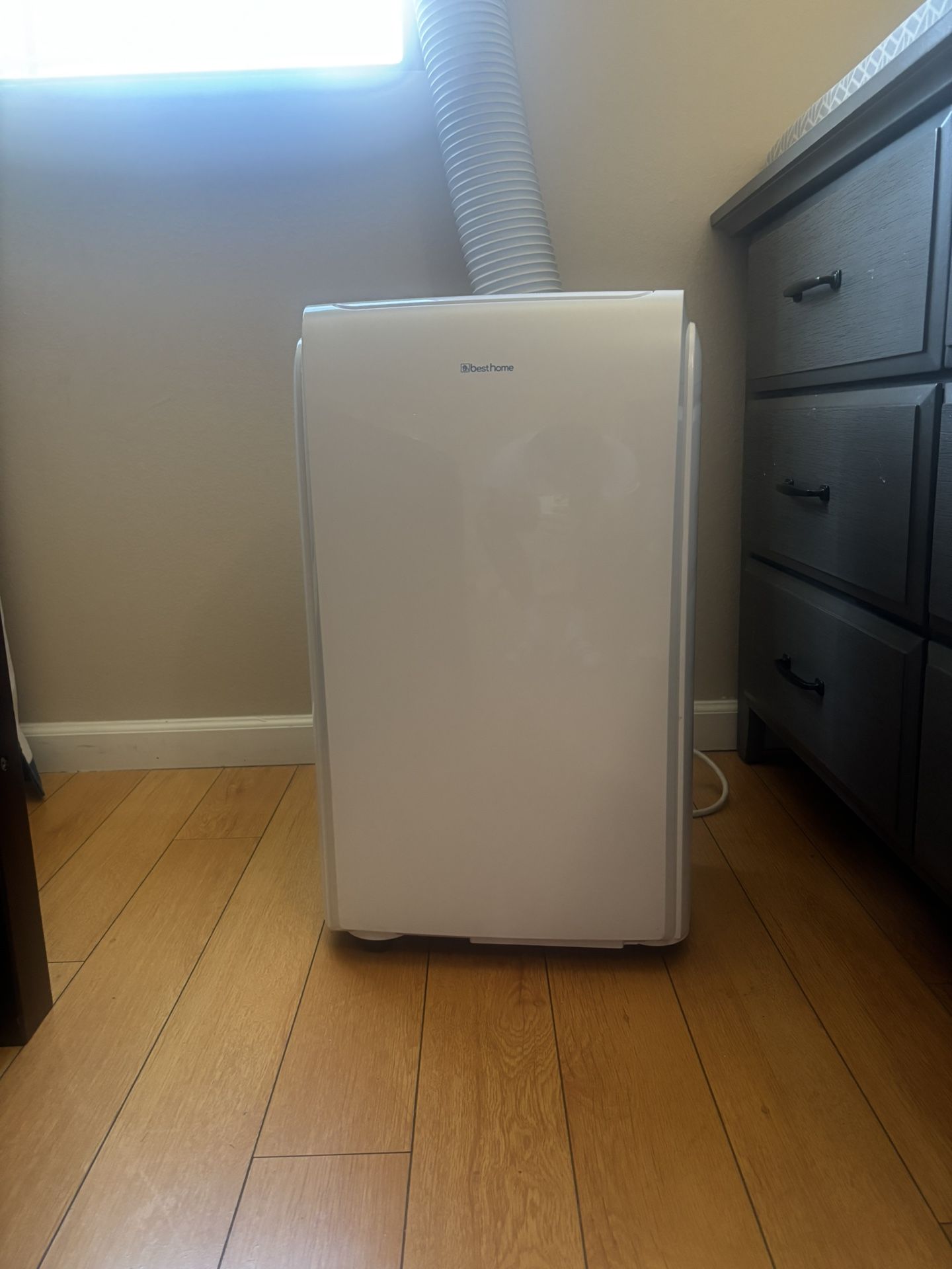 Air Conditioner With Remote Control