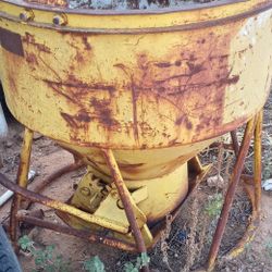 Concrete Hopper 1 1/2yd.  Lever Gate