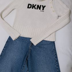 DKNY White Ribbed Sweater – Size L, Textured Collar & Sleeve, Chic Fit
