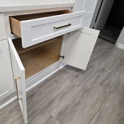 Wholesale Cabinets 