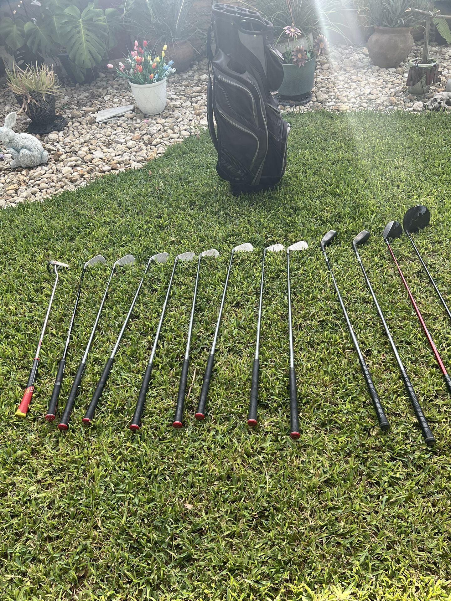 Golf Clubs - Full Set - Bag