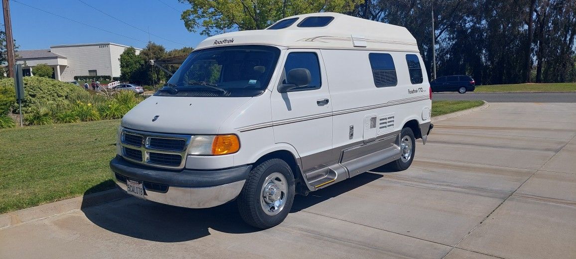 2003 Roadtrek 170 popular class b