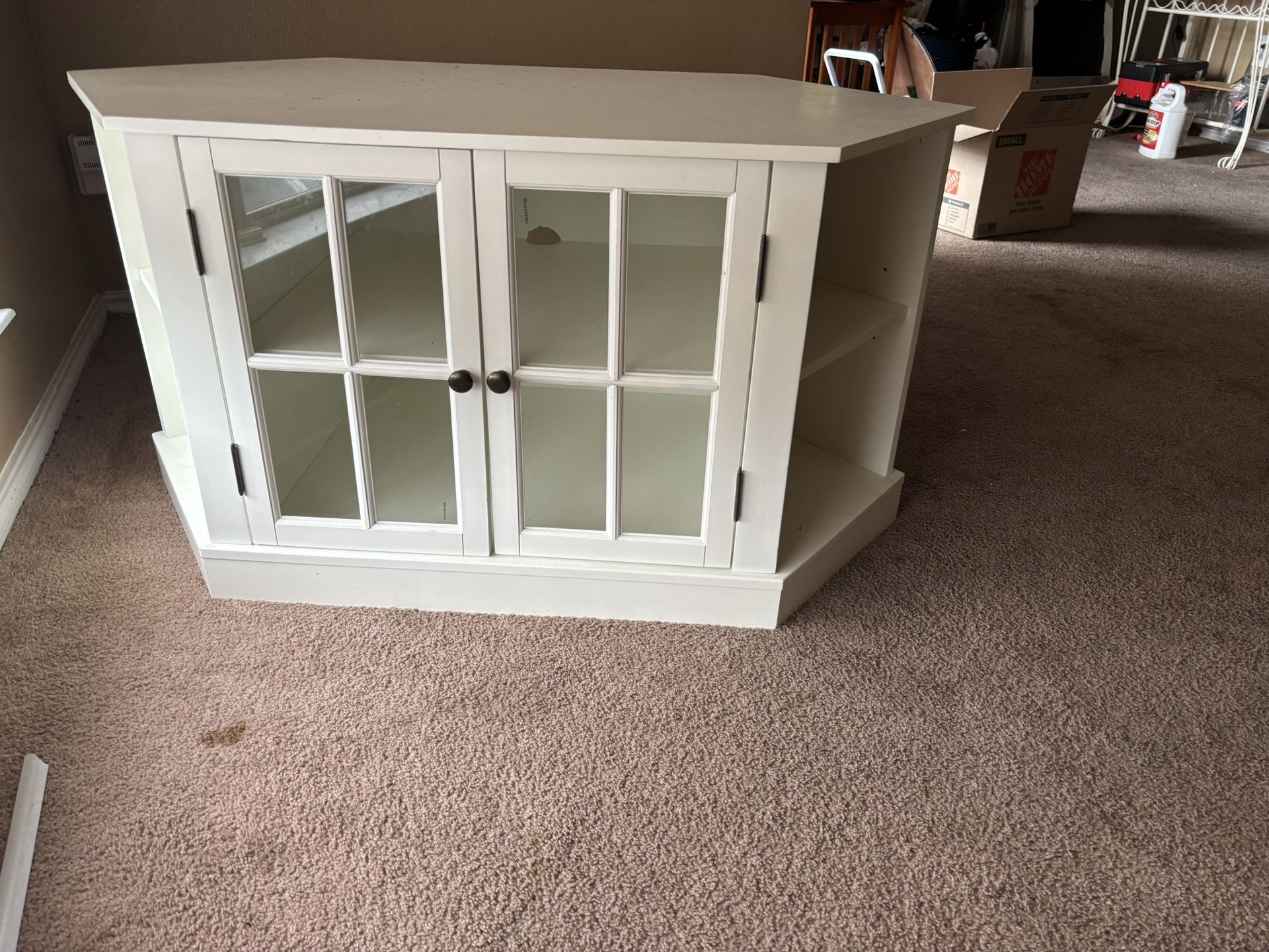 TV stand shelf