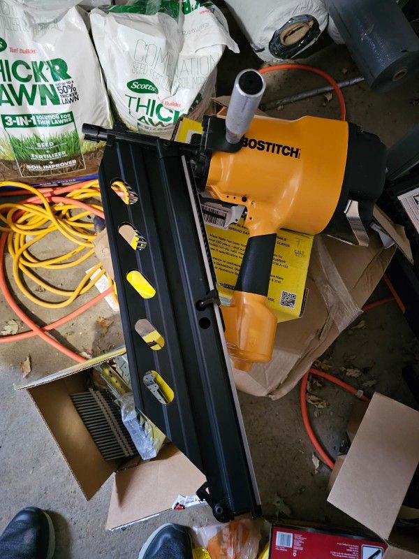 Stanley Bostitch BRT130 Timber Framing Nailer