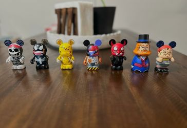 Lot of 7 Various Disney Vinylmation Figures