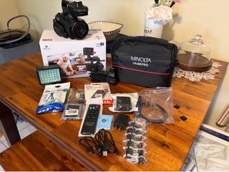 Minolta MN4KPRO 4K60FPS UHD 64 MP Autofocus Pro Camcorder Kit w/WiFi Bundle