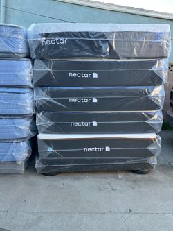 BRAND NEW  Nectar 4.0 Memory Foam  ✅ Medium firmness  ✅ 13 inch thickness  ✅ Trusted retailer  QUEEN mattress only $399 Mattress and box spring $450