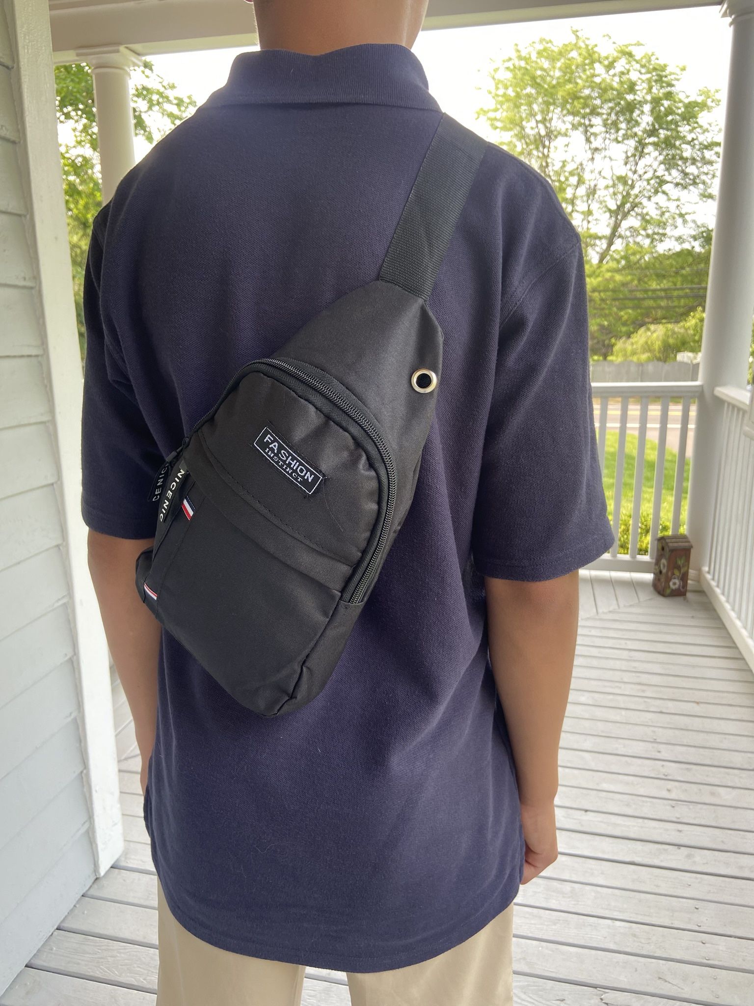 The Sling Bag Crossbody Backpack in black is a versatile and practical choice for hiking and traveling. Made of waterproof polyester, this medium-siz