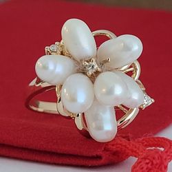 ❤️14k Size 6.5 Lovely Solid Yellow Gold Fresh-Water Pearls and Diamonds Ring!/ Anillo de Oro con Perlas y Diamantes! 👌🎁Post Tags: Anillo de Oro