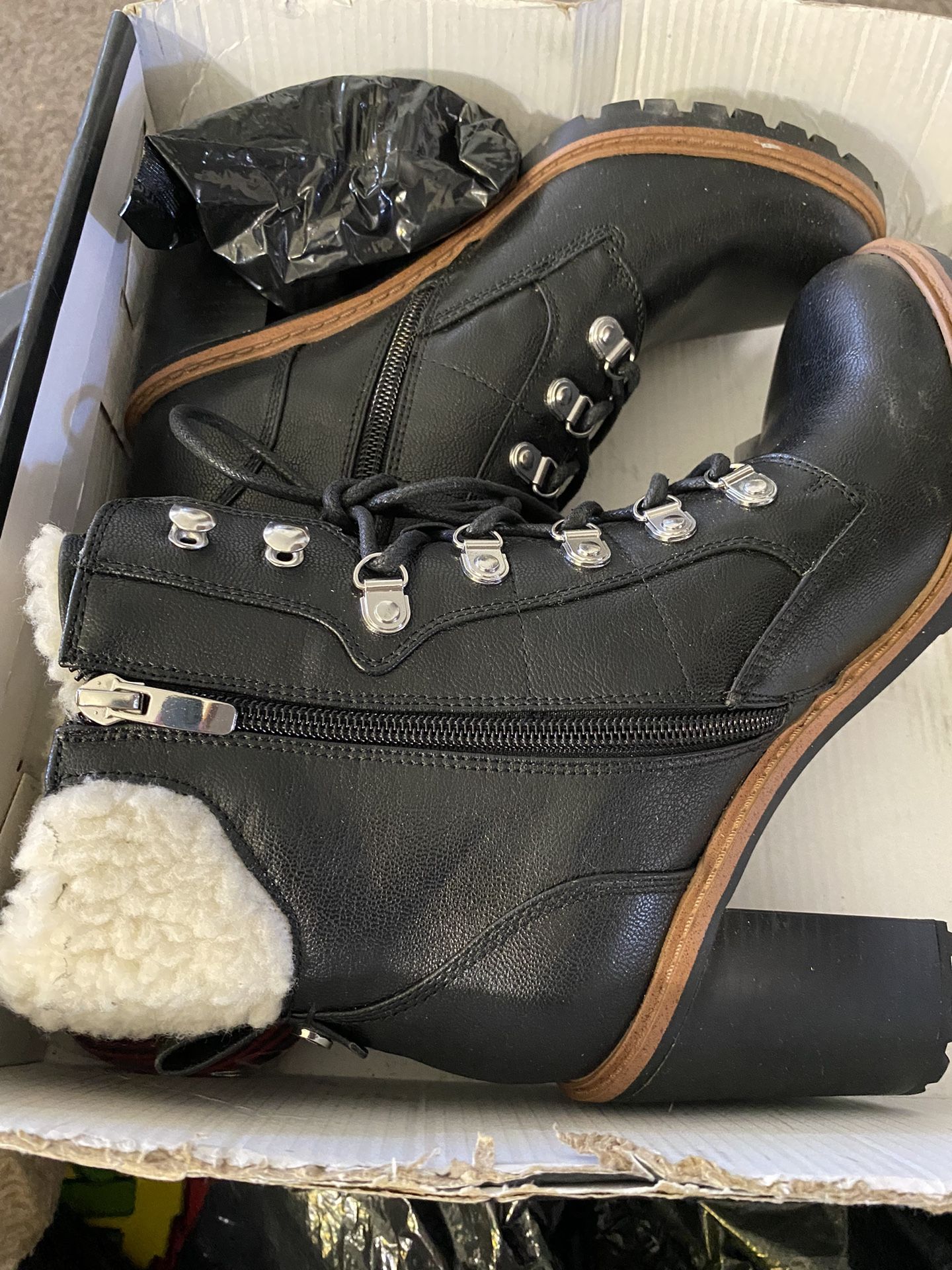 Nine West Size 8M Black Boots
