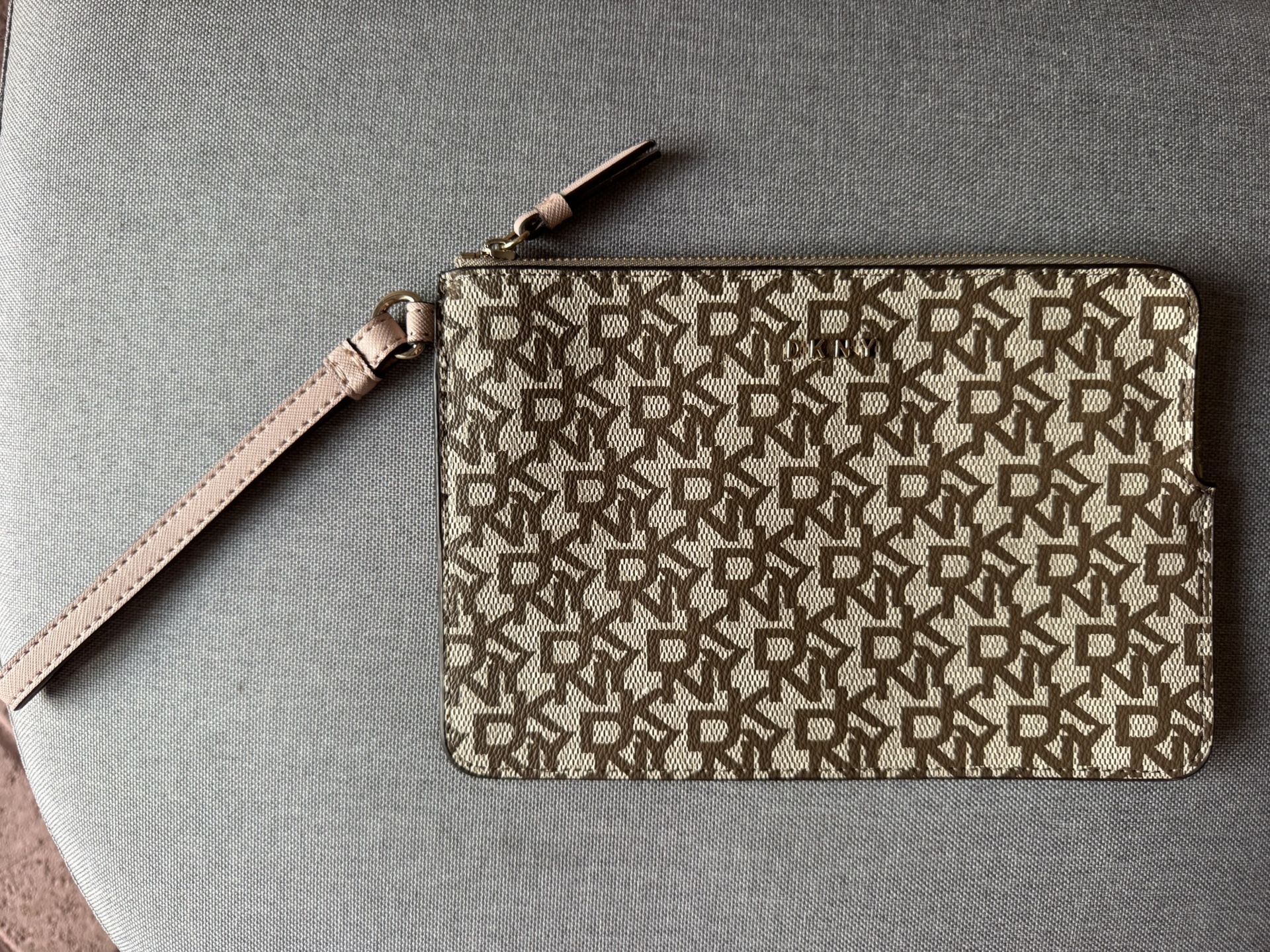 DKNY MD Wristlet Print Logo Pattern Brown