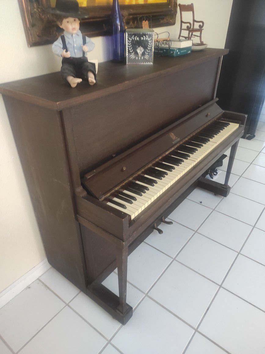 Madison Piano 