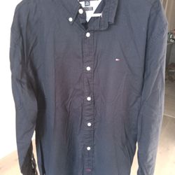 Tommy Hilfiger Black Collar