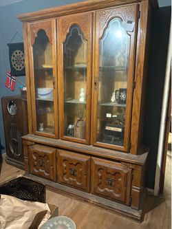 Display Cabinet with Light and Glass Shelves