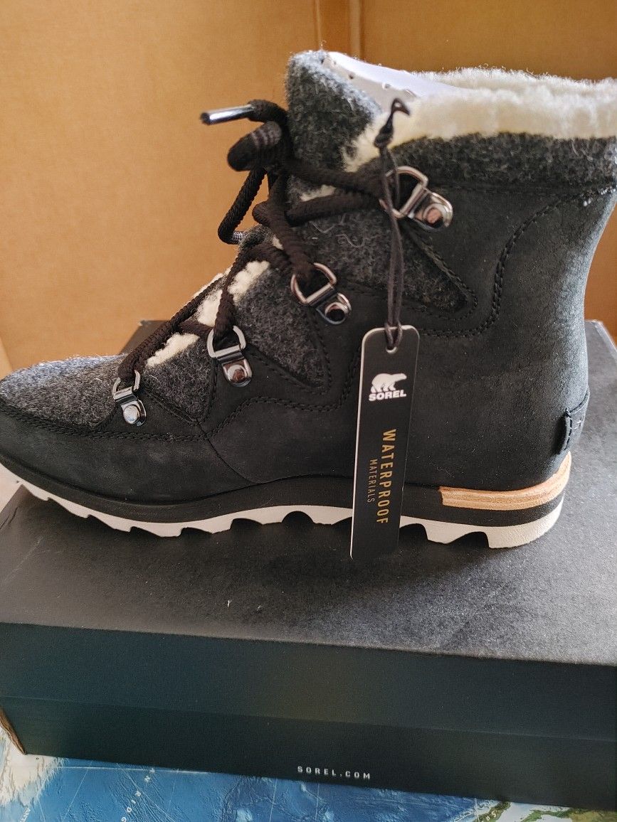 New Women's Boots Sorel Premium Size 5.5
