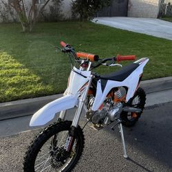 2025 DirtBike 125cc 