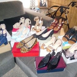 12 Pqir Of Womens Shoes Like New 