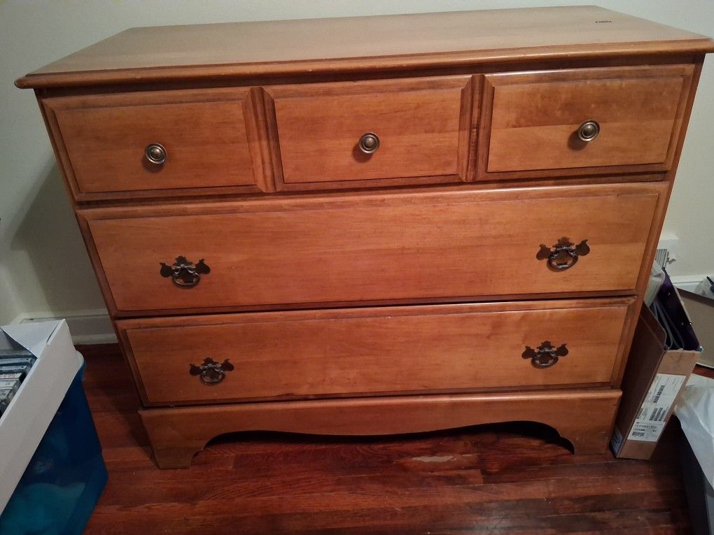 Dresser