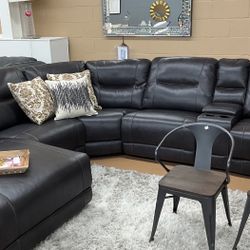 Family Sectional With A Chaise