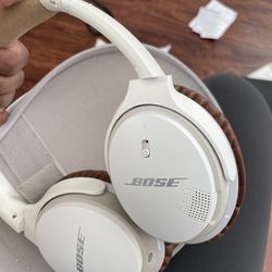 Bose SoundLink around-ear wireless headphones II - White