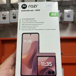 Moto Razr 2025