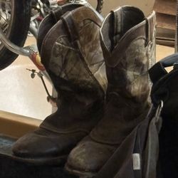 9 1/2 Men’s Justin Work Boots