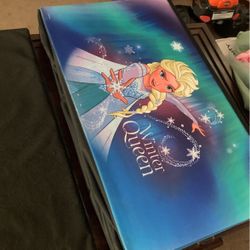 Frozen Winter Queen Storage 