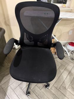 Ergonomic computer chair