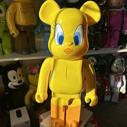 Tweety Bearbrick 1000%