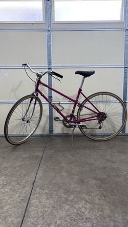 Le Tour II Schwinn Bike, Magenta - Vintage
