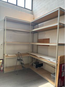 Industrial bolt less shelving unit