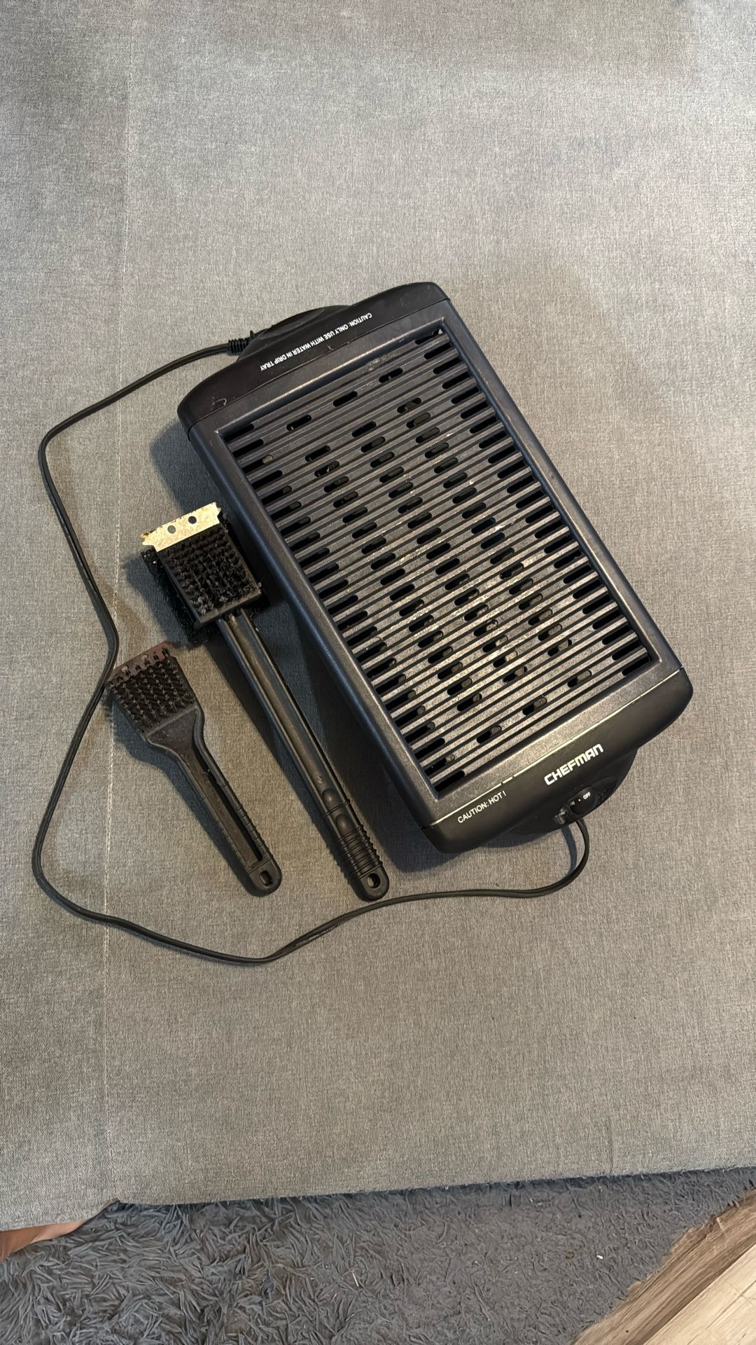 Chefman Electric Grill With 2 Brushes