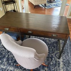 Desk And Chair 