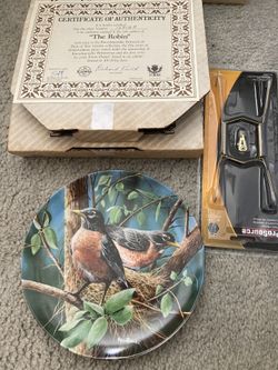 Vintage Bird Plates by Artist Kevin Daniel, Encyclopedia 