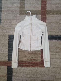 Creme Lululemon define jacket size 2