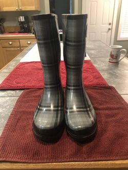 Rain boots