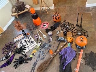 Halloween decor lot