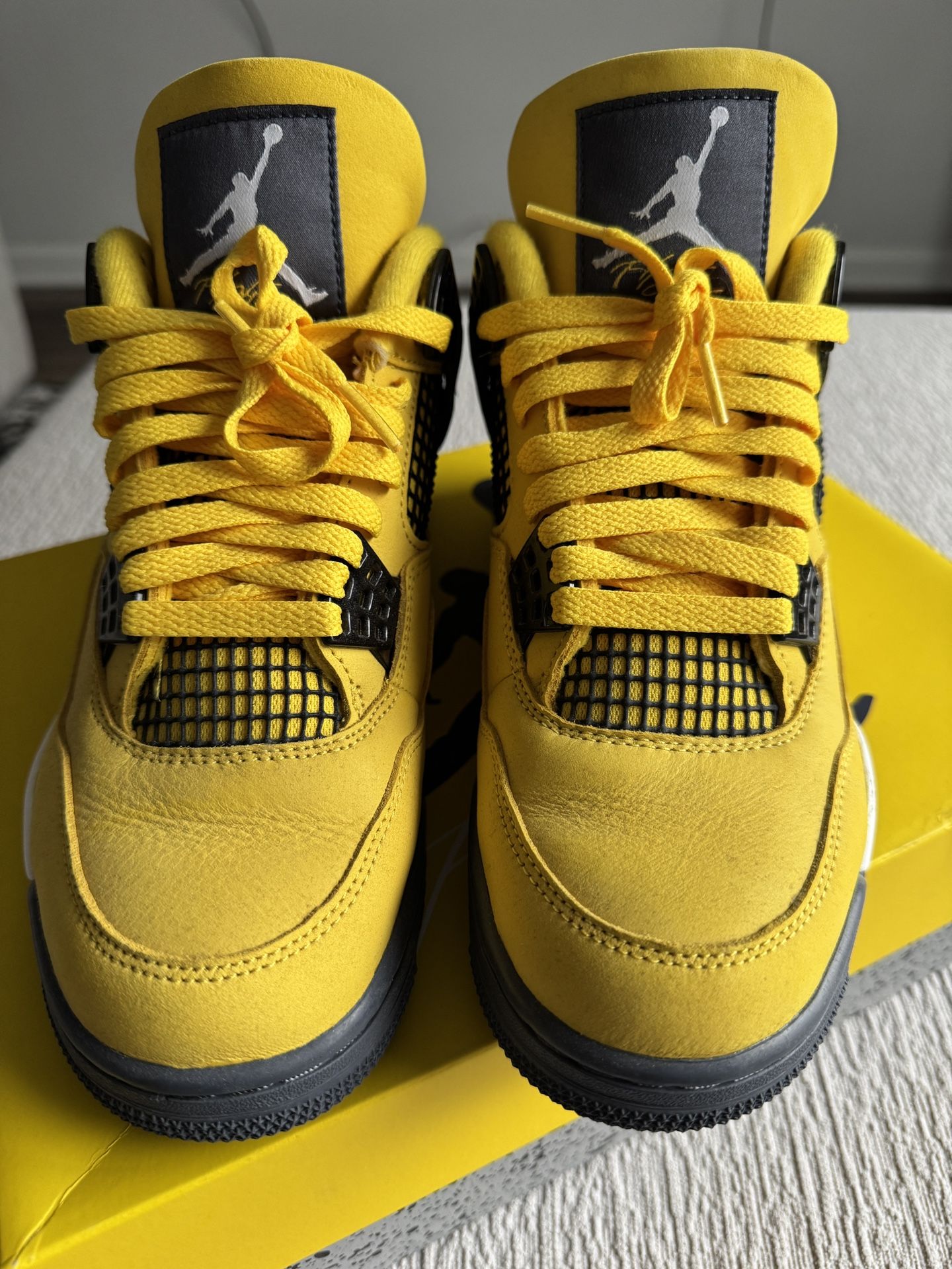 Jordan 4 Lightning