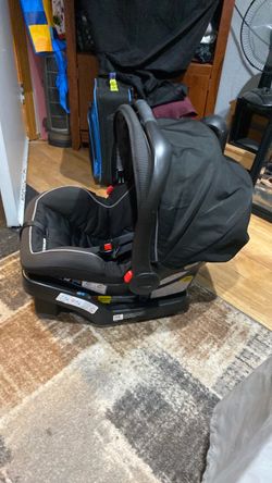 Graco car seat really nice