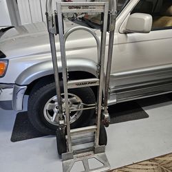 Magliner hand dolly truck