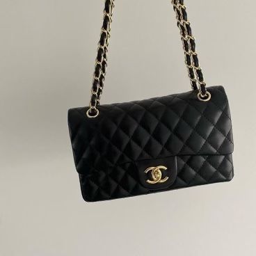 ✨ Chanel Classic 11.12 Medium Flap Bag