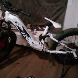 Puckipucky e bike full suspension