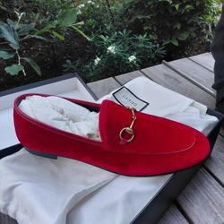 Gucci Shoes Size 7.5